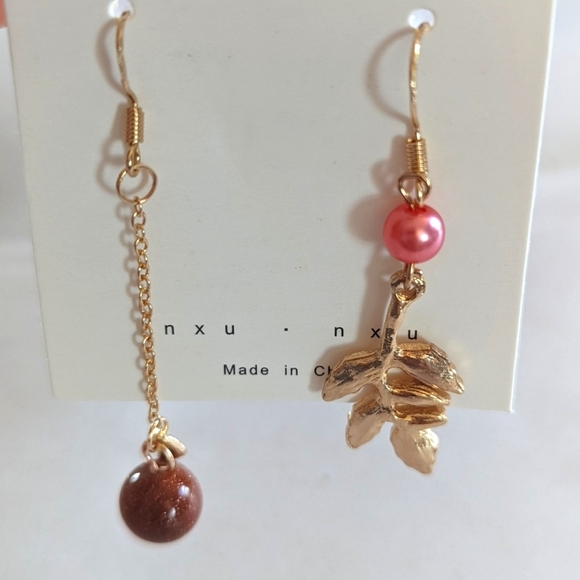 Earrings - Dangling Unique Design - Picture 1 of 2